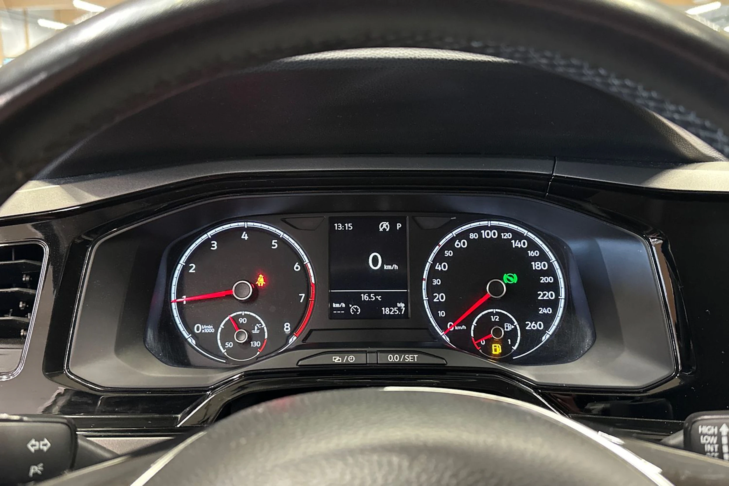 harmaa Volkswagen Polo 2018 kuva 16.