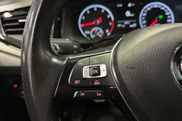 harmaa Volkswagen Polo 2018 kuva 17.