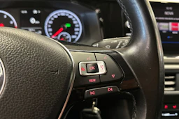 harmaa Volkswagen Polo 2018 kuva 18.