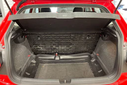 punainen Volkswagen Polo 2018 kuva 11.