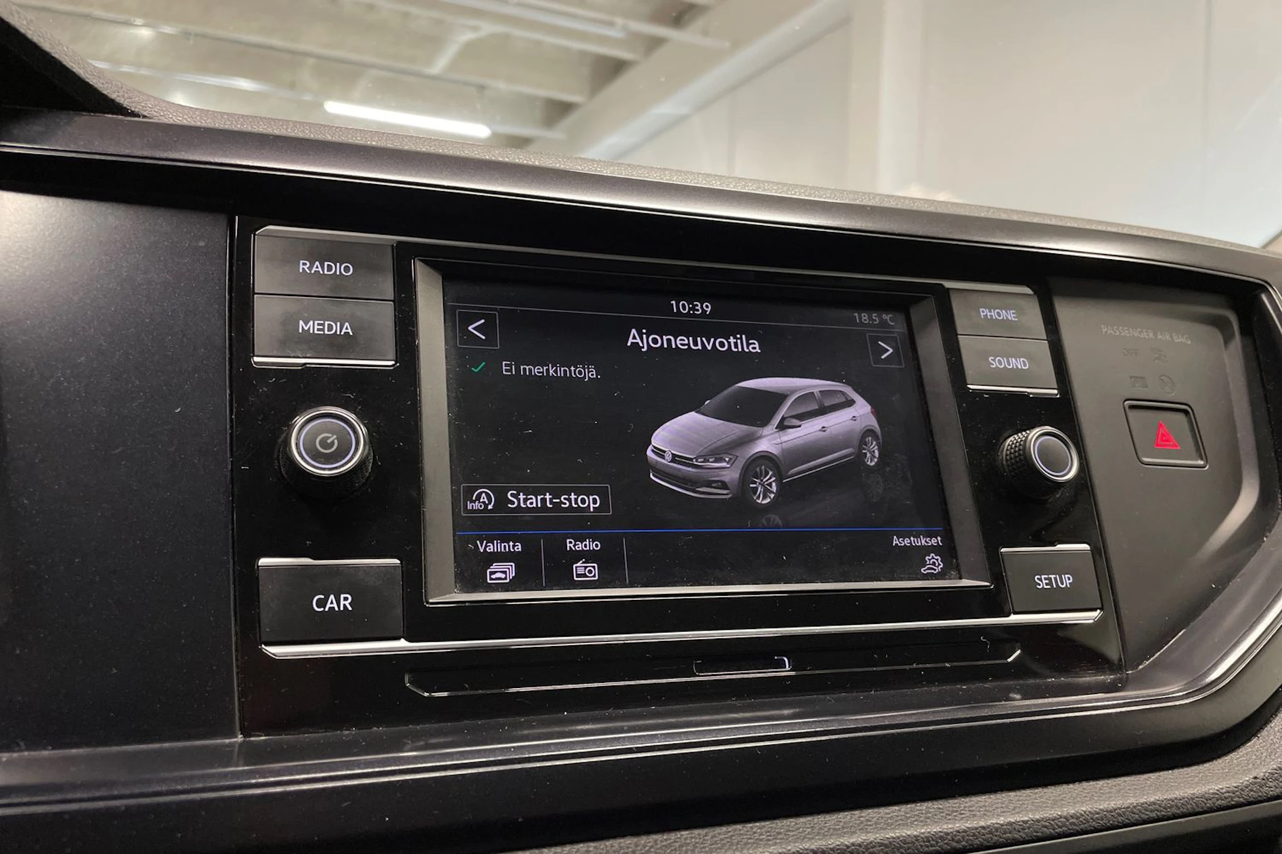 punainen Volkswagen Polo 2018 kuva 13.