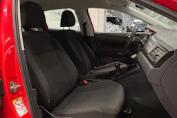 punainen Volkswagen Polo 2018 kuva 19.