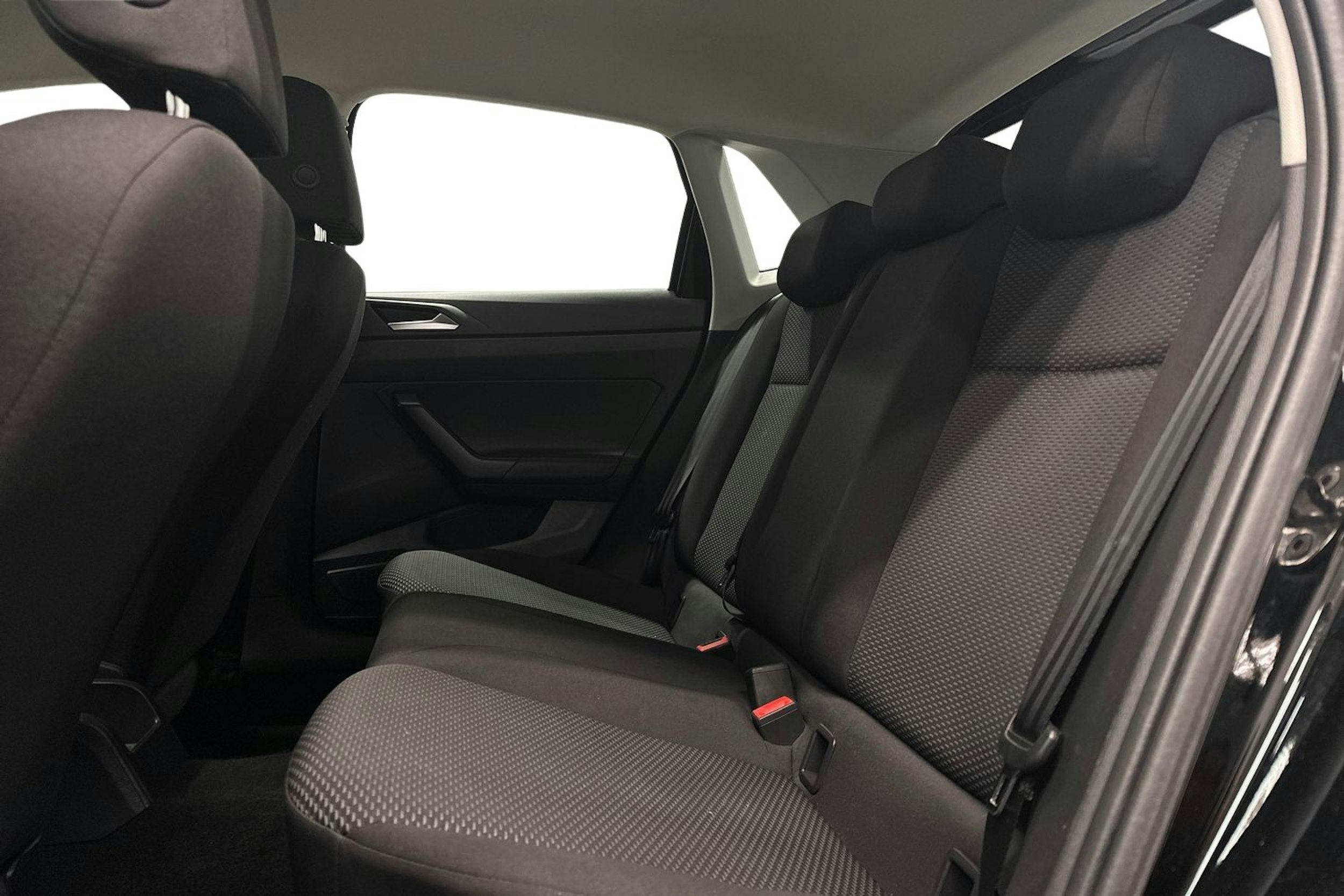 Musta Volkswagen POLO 2018 kuva 10.
