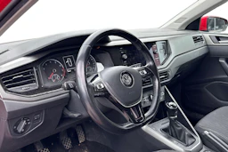 punainen Volkswagen Polo 2018 kuva 3.