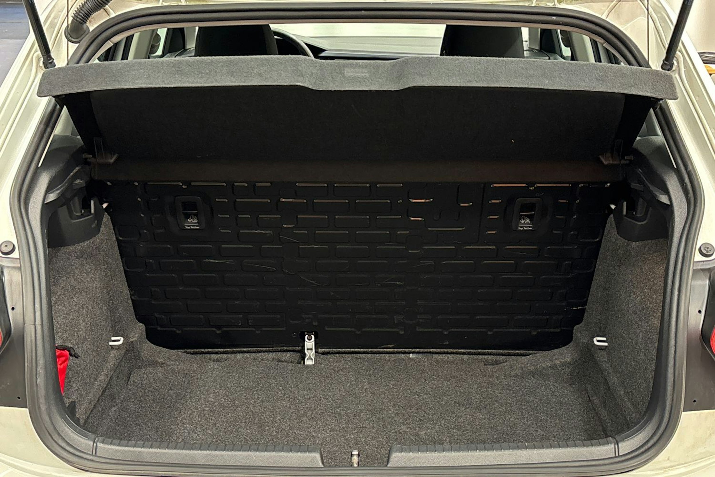 valkoinen Volkswagen Polo 2018 kuva 20.