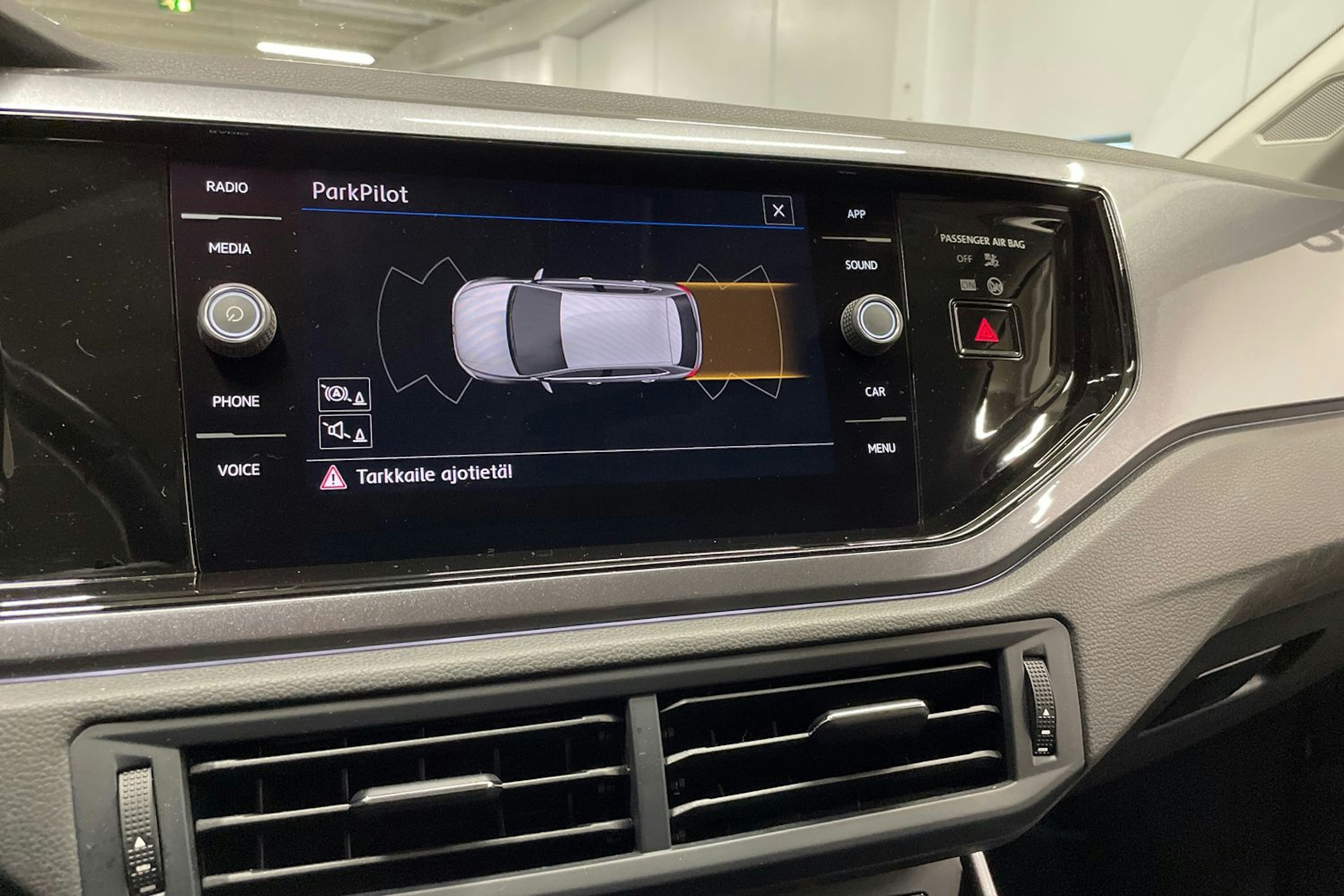 valkoinen Volkswagen Polo 2019 kuva 19.