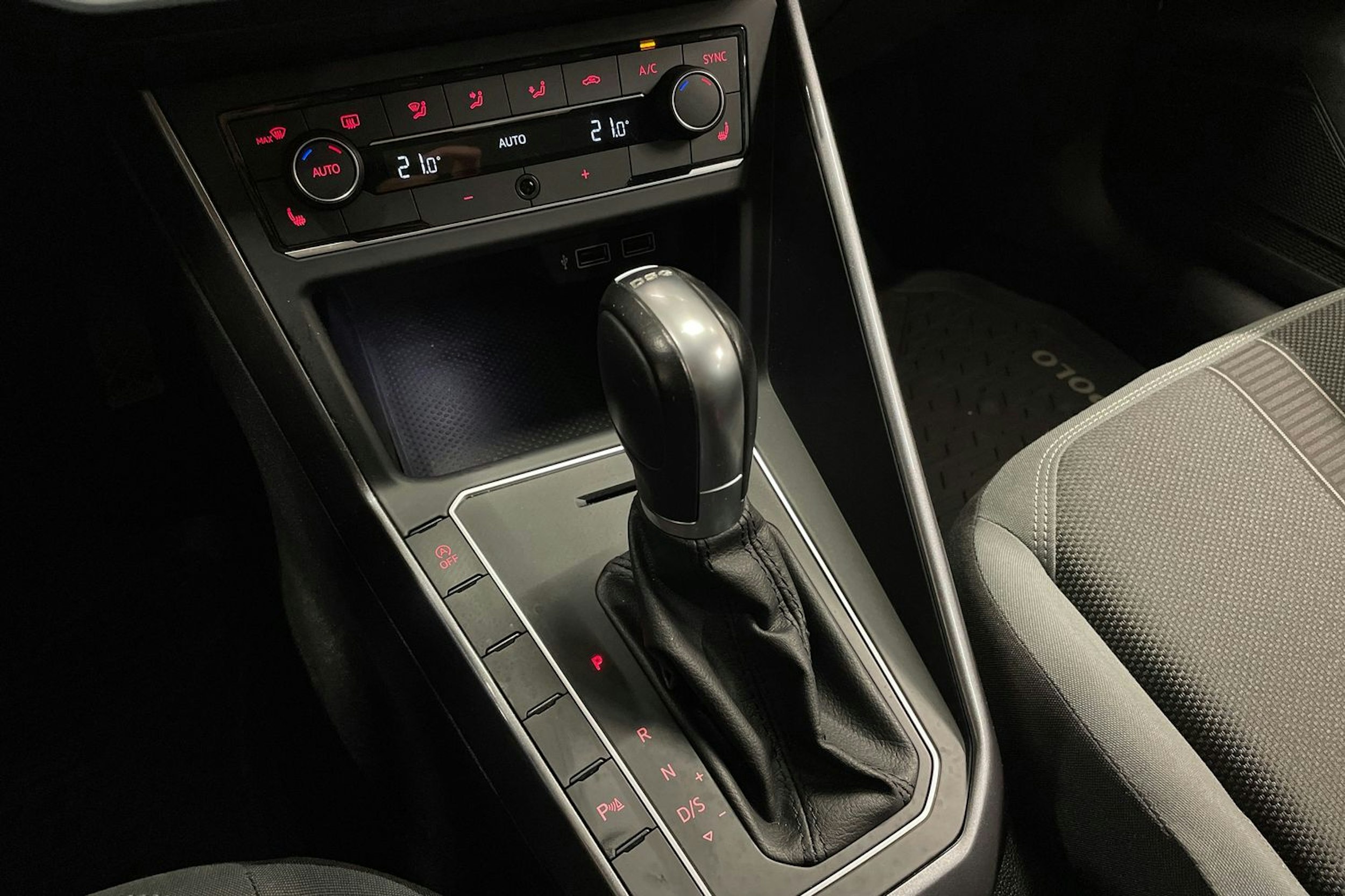 valkoinen Volkswagen Polo 2019 kuva 20.