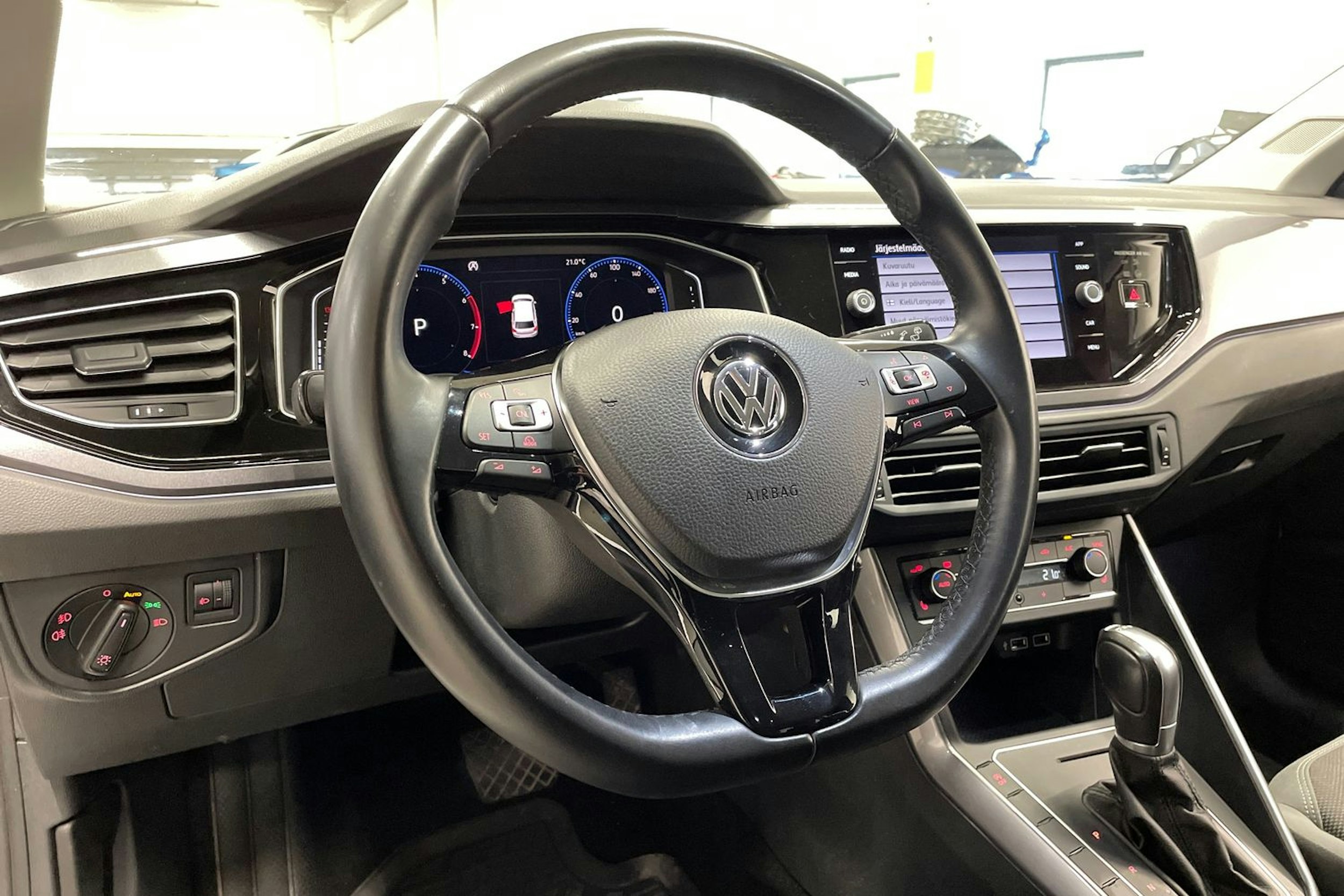 valkoinen Volkswagen Polo 2019 kuva 25.