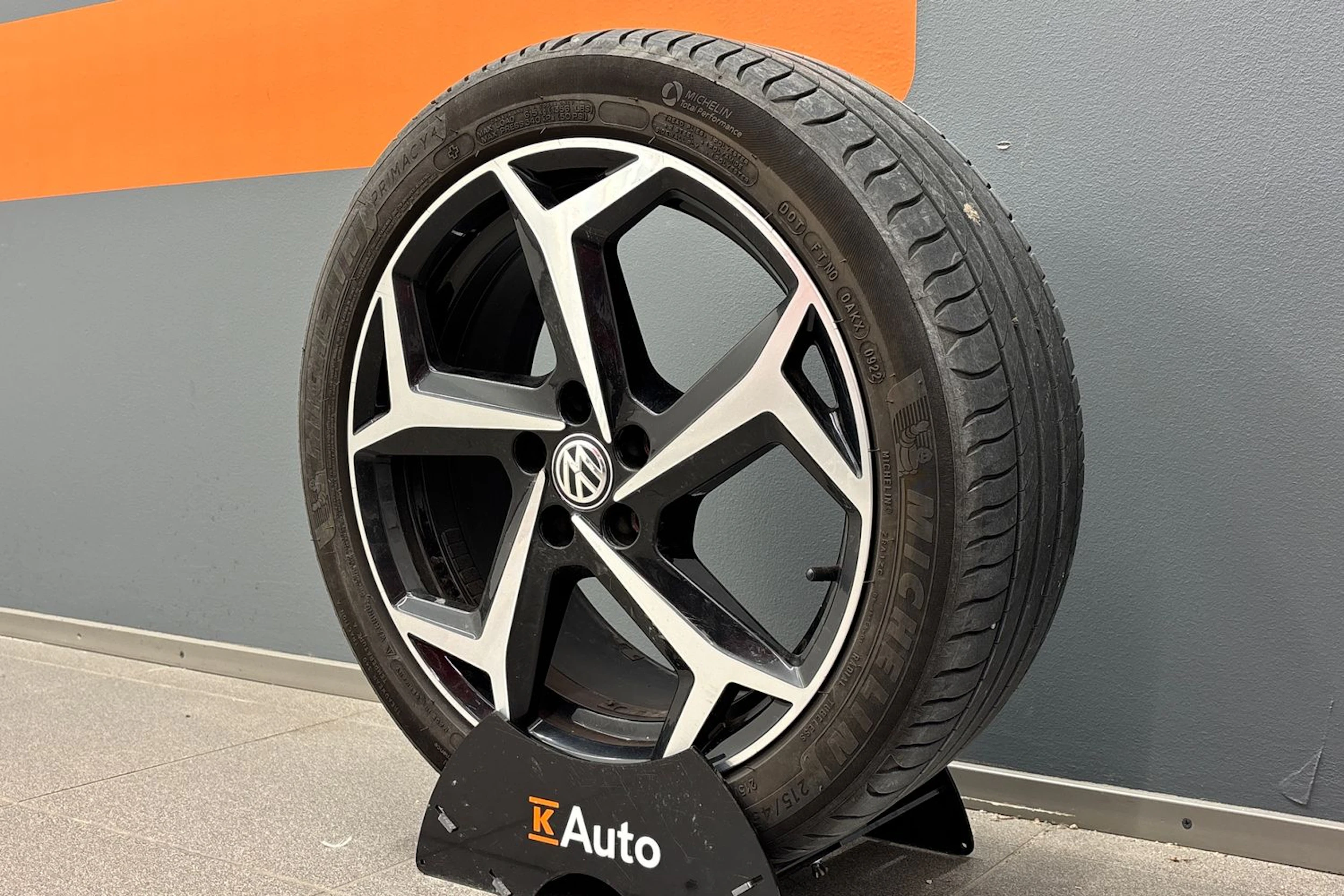 punainen Volkswagen Polo 2019 kuva 10.