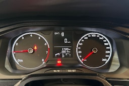 valkoinen Volkswagen Polo 2018 kuva 16.