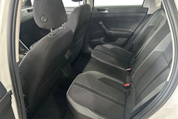 Valkoinen Volkswagen Polo 2018 kuva 10.
