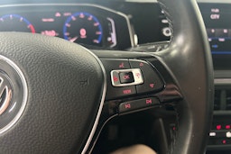 Valkoinen Volkswagen Polo 2018 kuva 16.