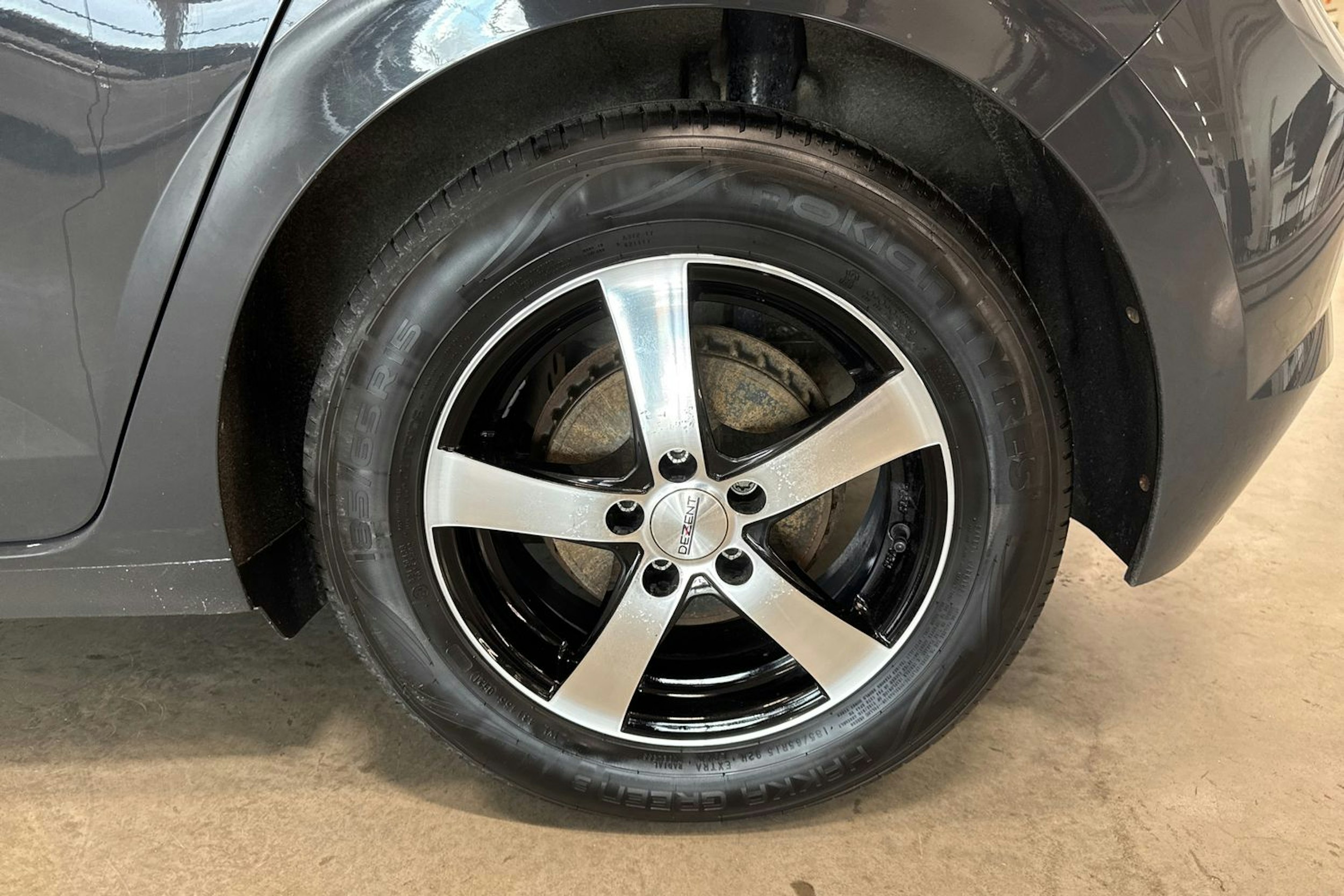 harmaa Volkswagen Polo 2018 kuva 11.