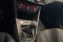 harmaa Volkswagen Polo 2018 kuva 16.