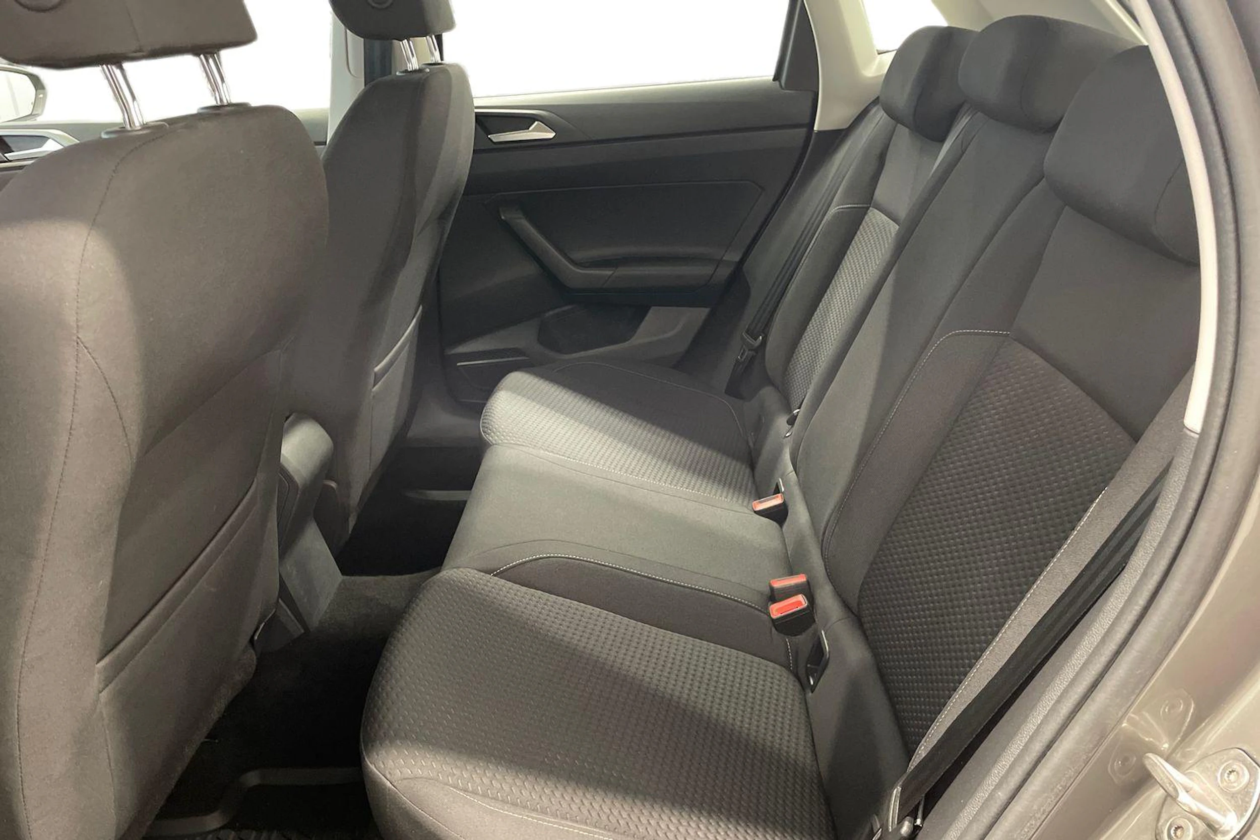 Harmaa Volkswagen POLO 2018 kuva 11.