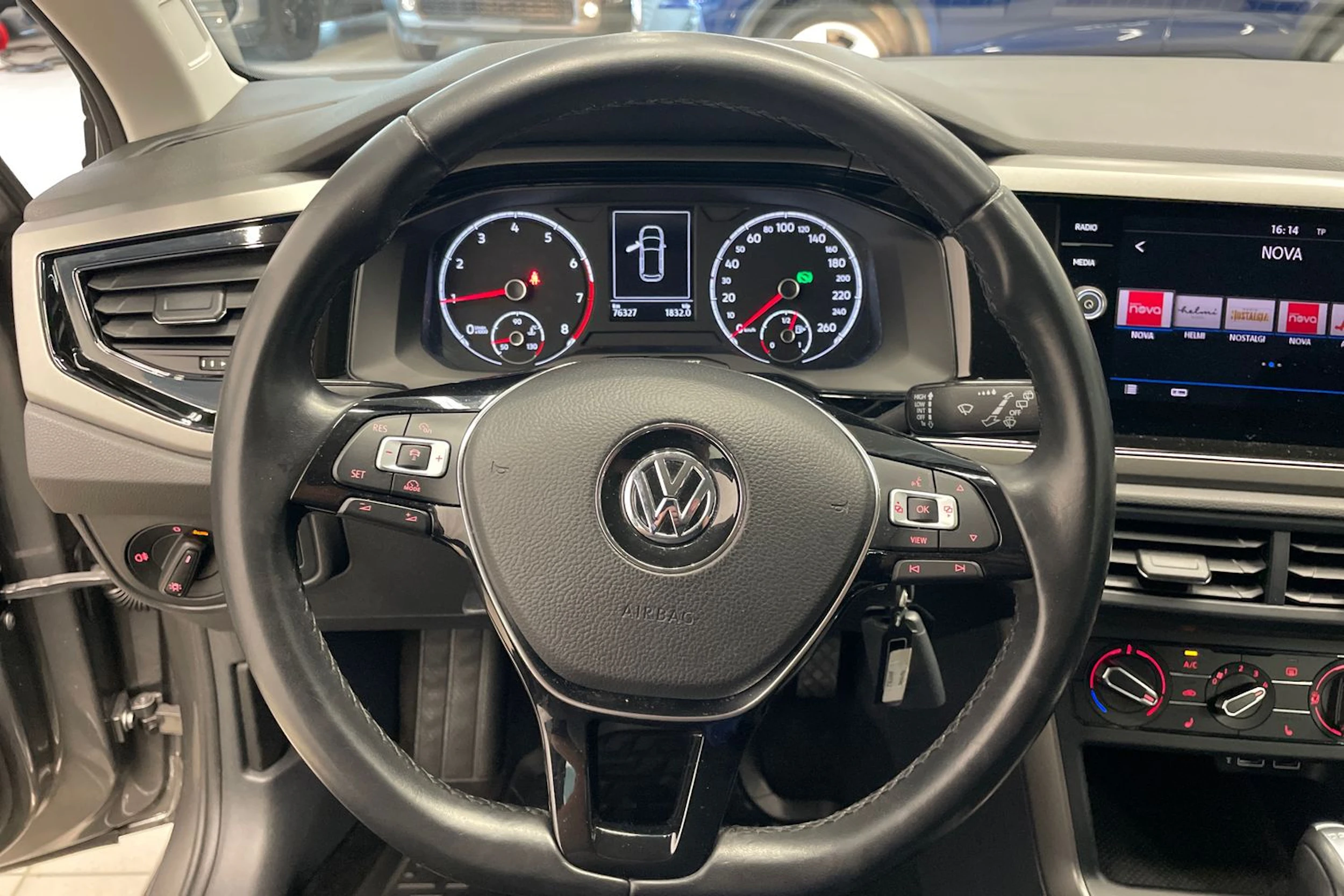 Harmaa Volkswagen POLO 2018 kuva 15.
