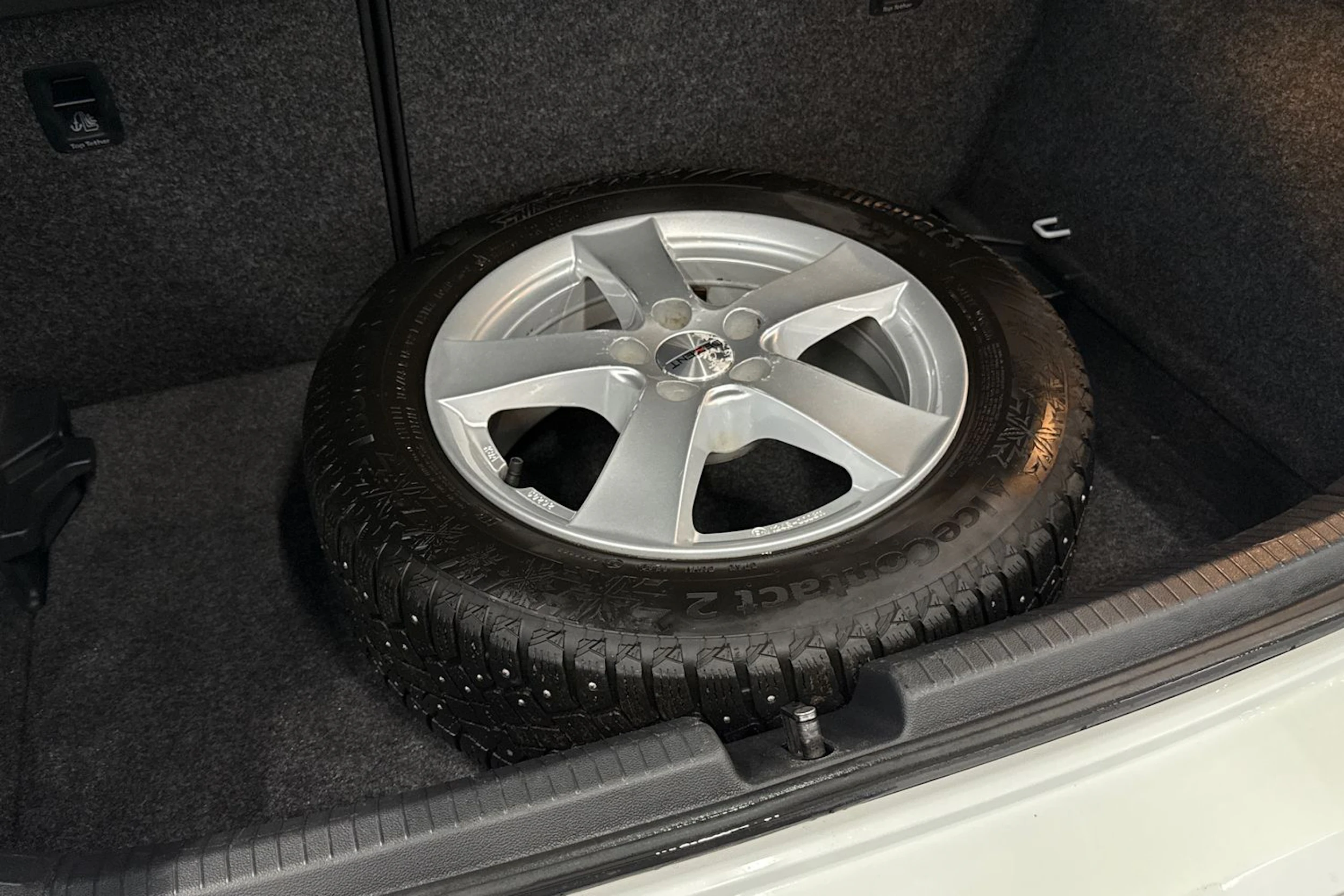 valkoinen Volkswagen Polo 2018 kuva 10.