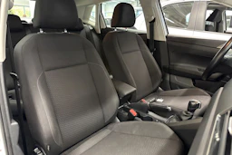 valkoinen Volkswagen Polo 2018 kuva 15.