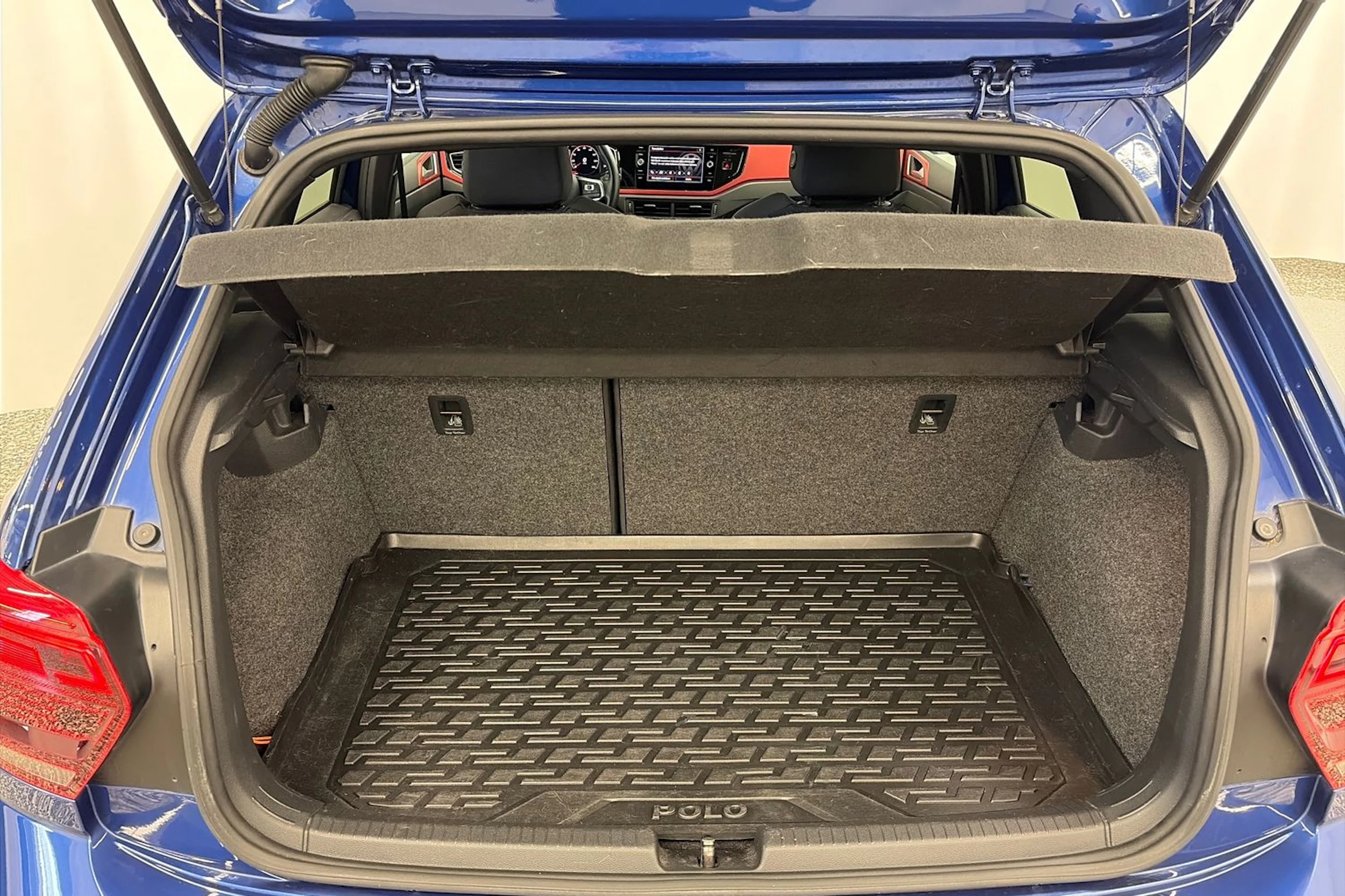 sininen Volkswagen Polo 2018 kuva 13.