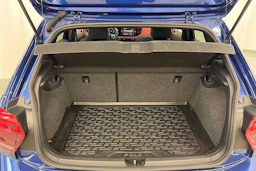 sininen Volkswagen Polo 2018 kuva 13.