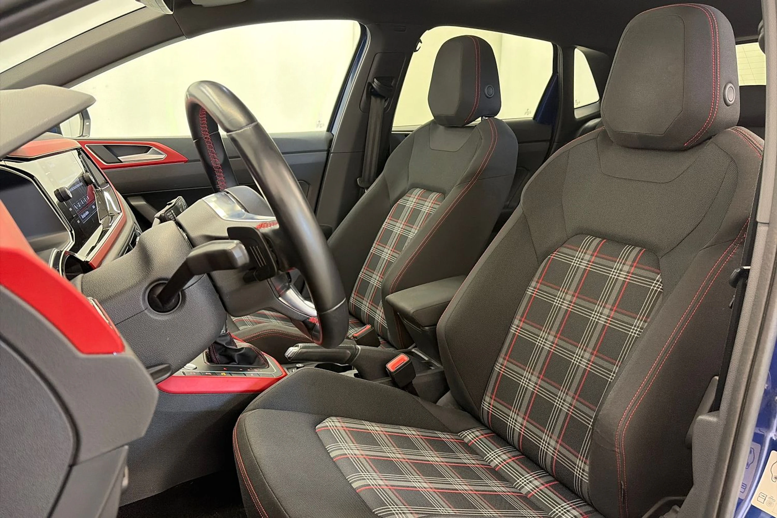 sininen Volkswagen Polo 2018 kuva 15.