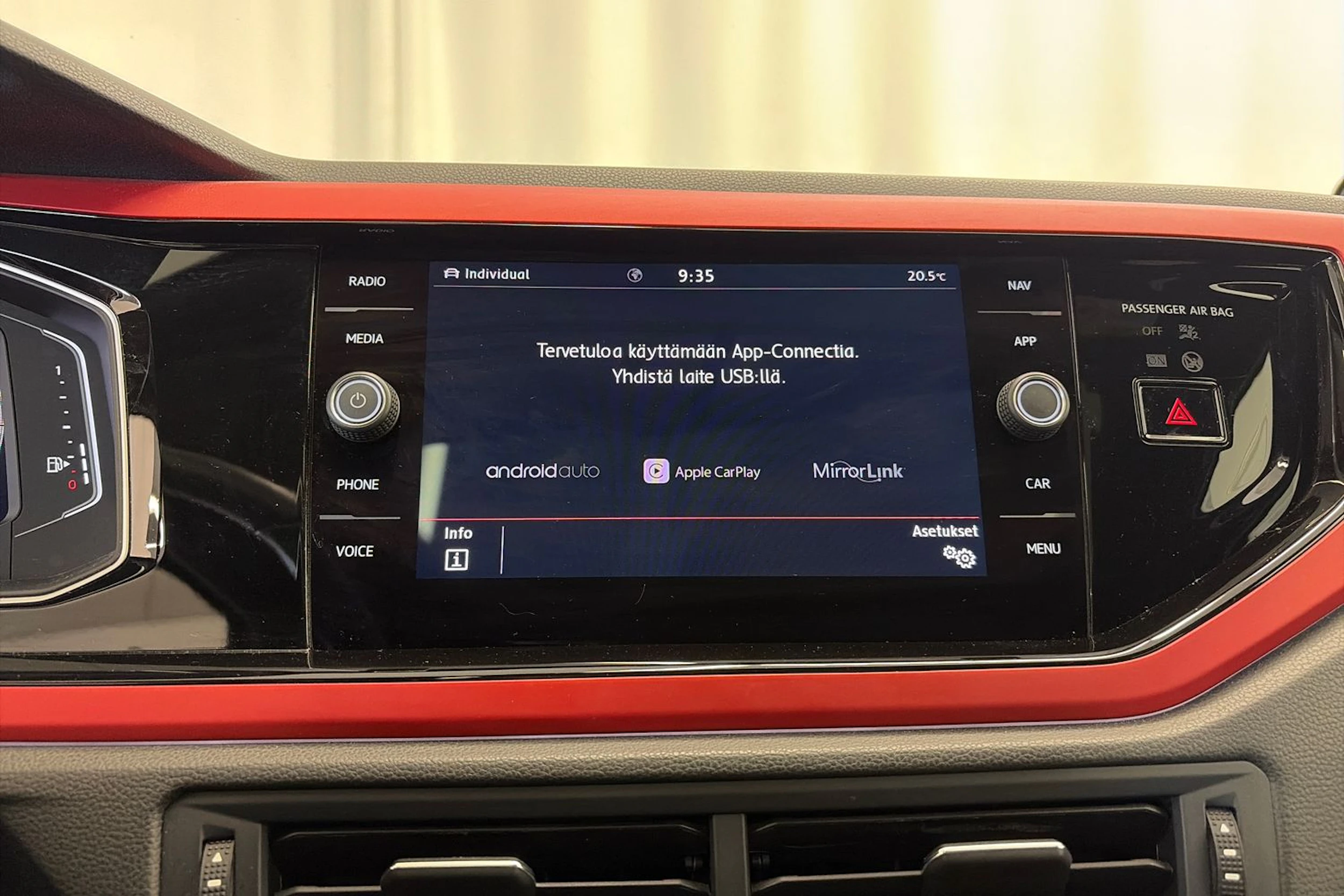 sininen Volkswagen Polo 2018 kuva 21.
