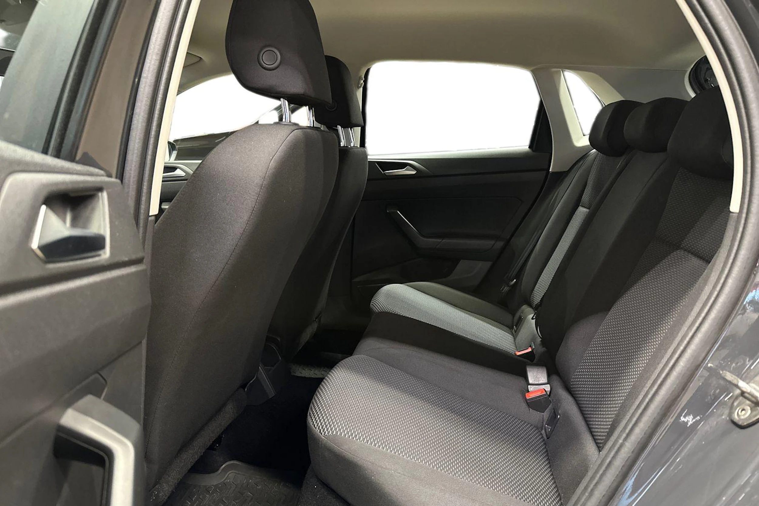 harmaa Volkswagen Polo 2018 kuva 8.