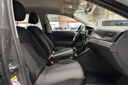 harmaa Volkswagen Polo 2018 kuva 11.