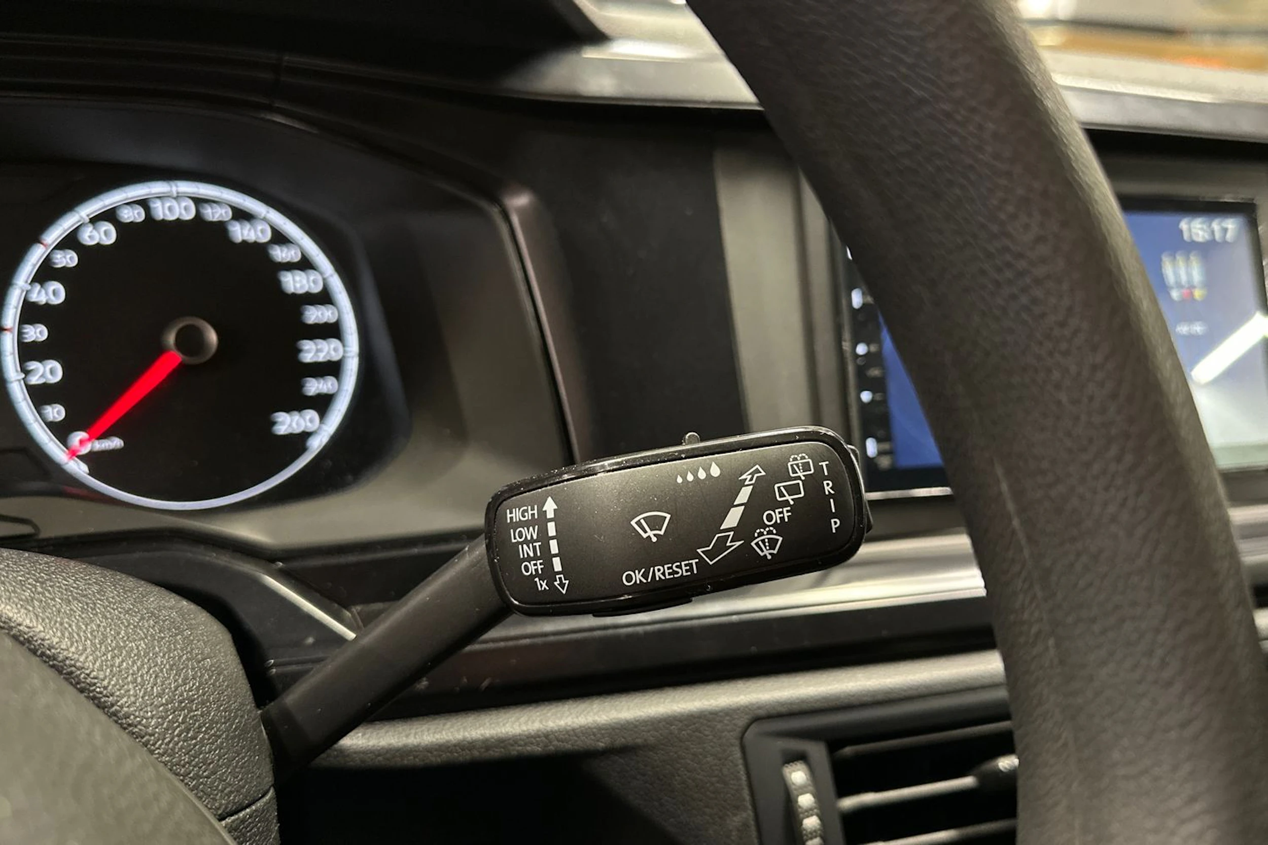 harmaa Volkswagen Polo 2018 kuva 18.