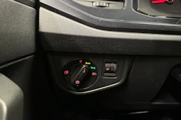 harmaa Volkswagen Polo 2018 kuva 19.