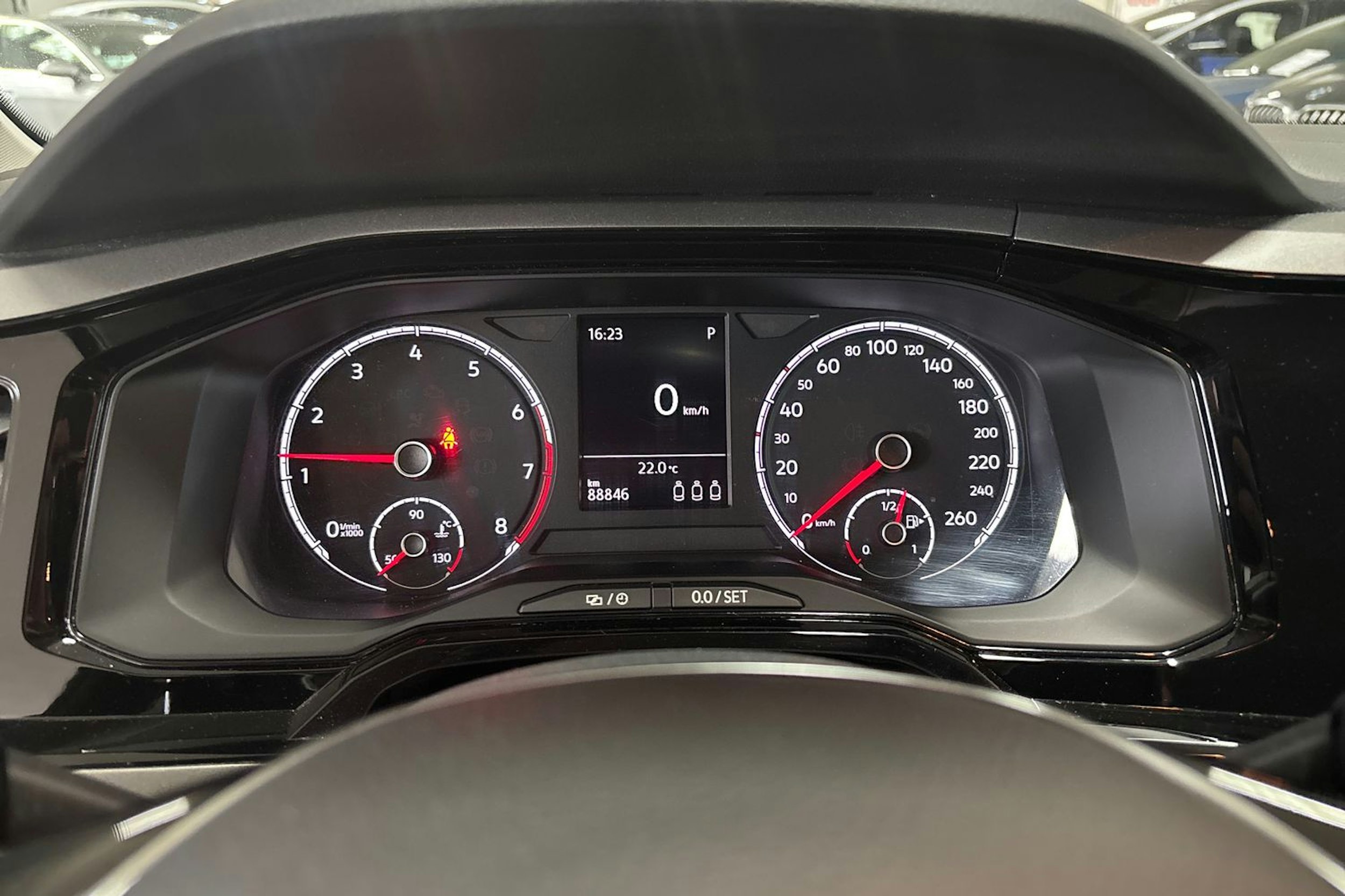 Harmaa Volkswagen POLO 2018 kuva 17.