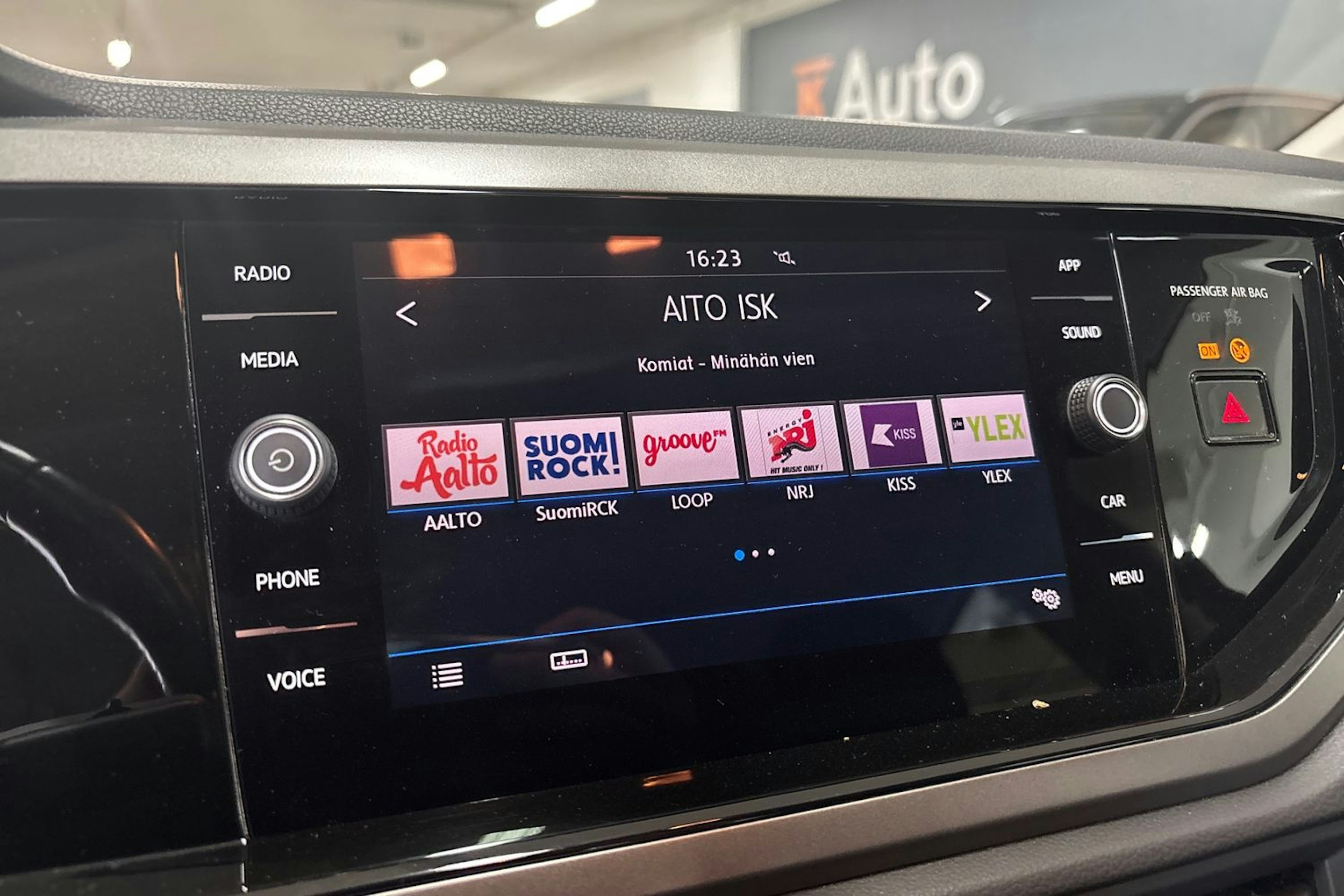 Harmaa Volkswagen POLO 2018 kuva 18.