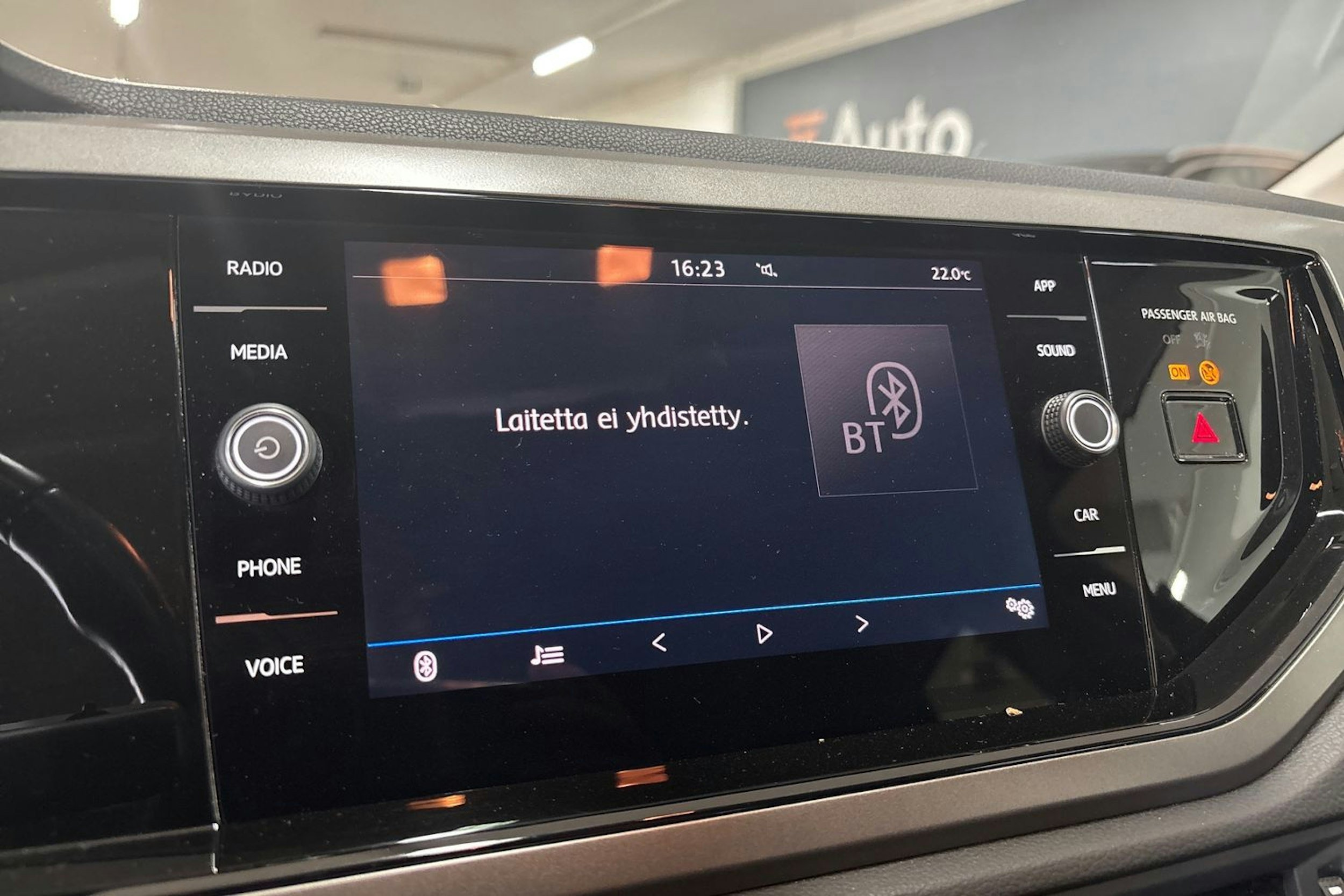 Harmaa Volkswagen POLO 2018 kuva 19.