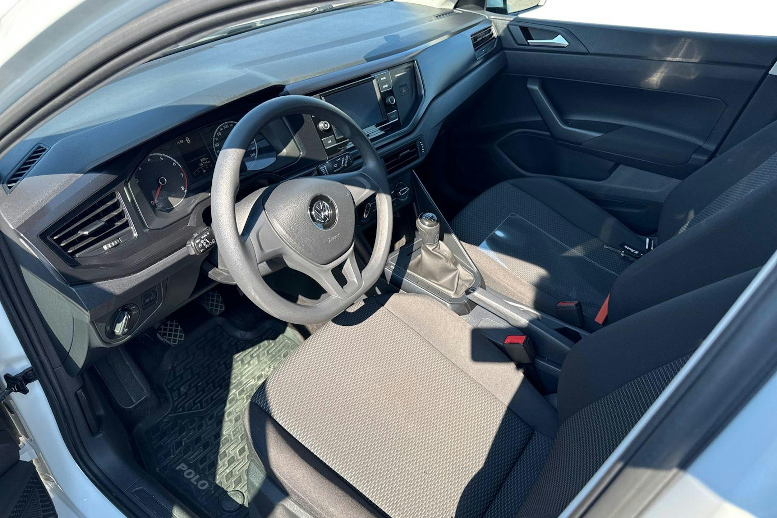 valkoinen Volkswagen Polo 2018 kuva 3.