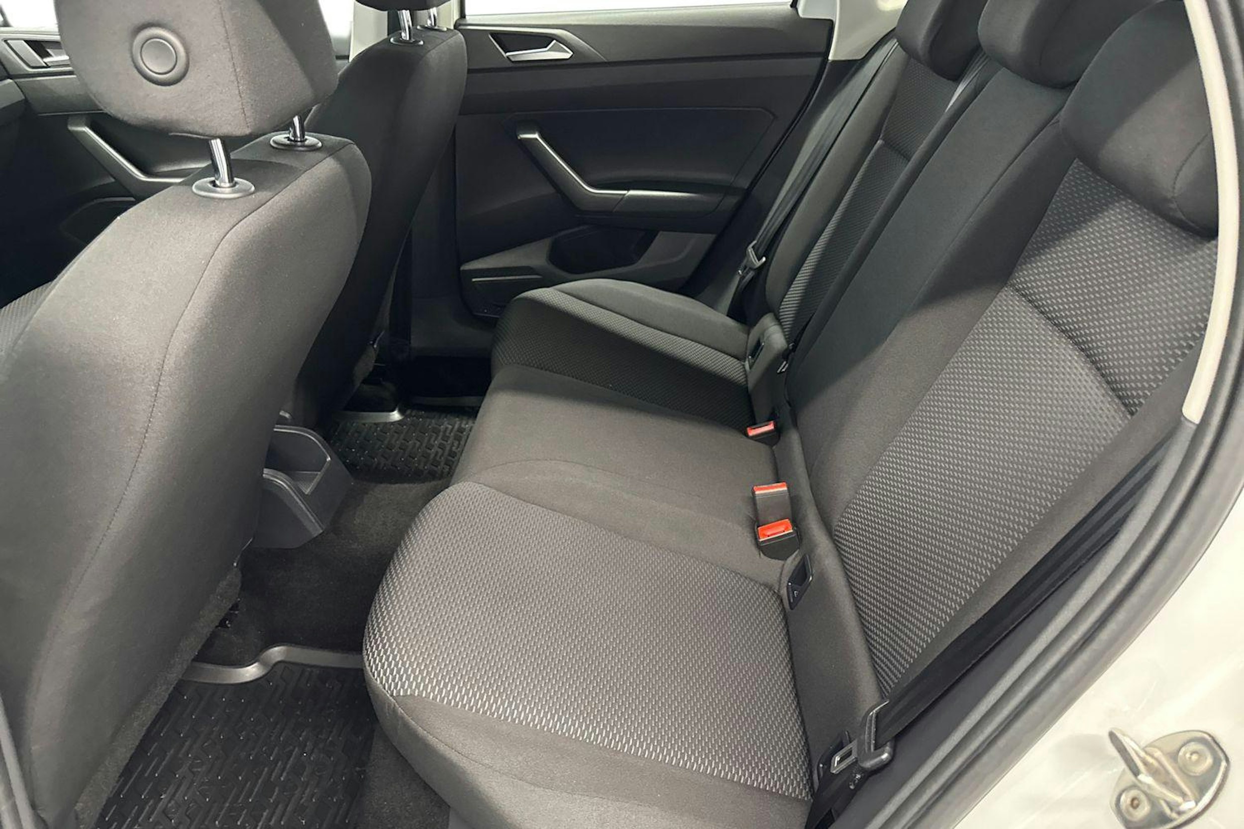 valkoinen Volkswagen Polo 2018 kuva 8.