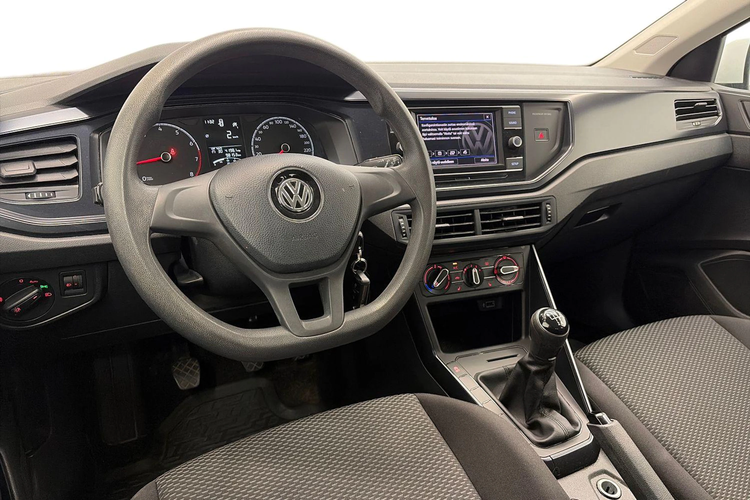 valkoinen Volkswagen Polo 2018 kuva 8.