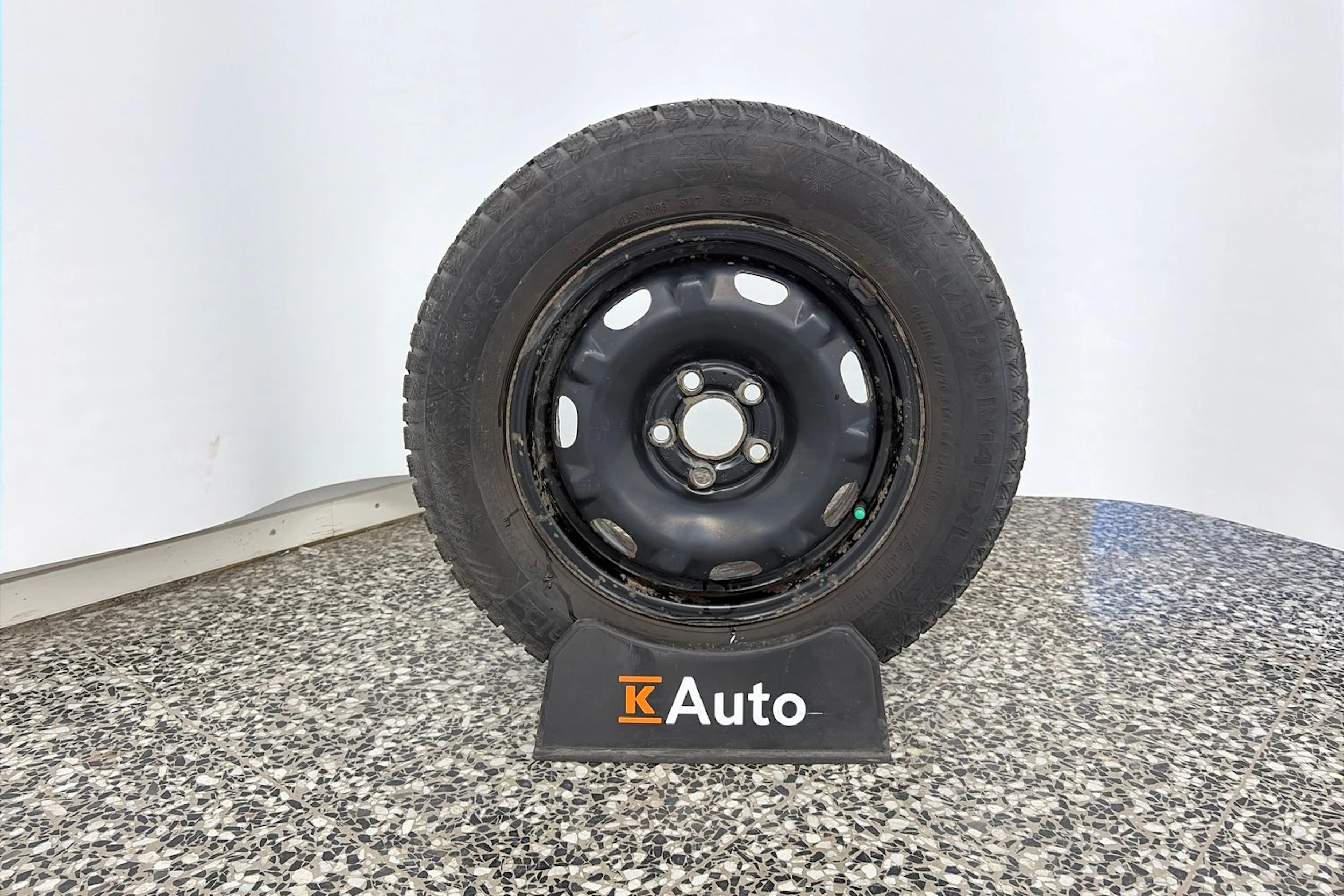 valkoinen Volkswagen Polo 2018 kuva 13.