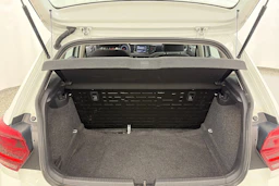 valkoinen Volkswagen Polo 2018 kuva 15.