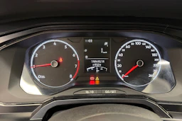 valkoinen Volkswagen Polo 2018 kuva 17.