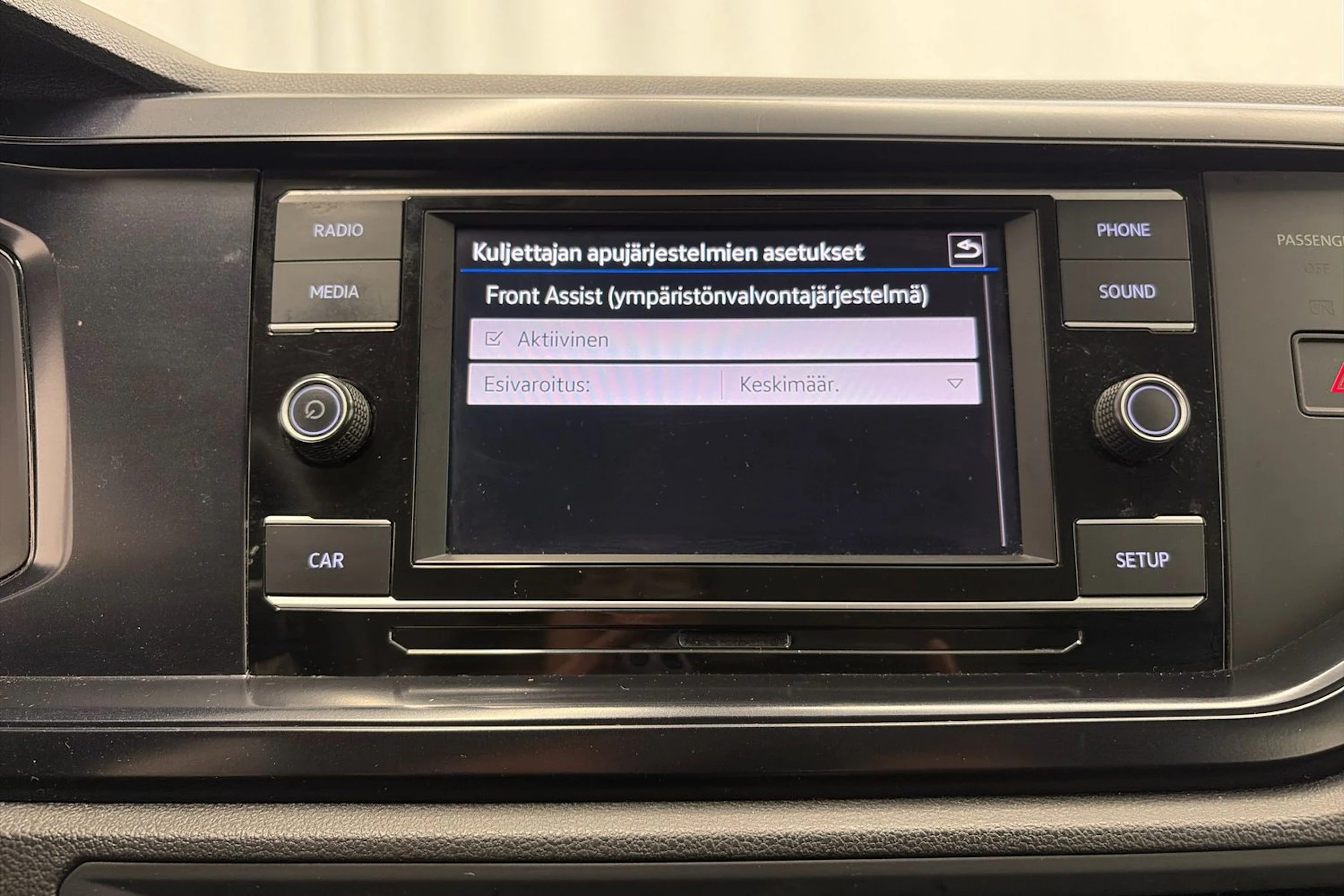valkoinen Volkswagen Polo 2018 kuva 20.