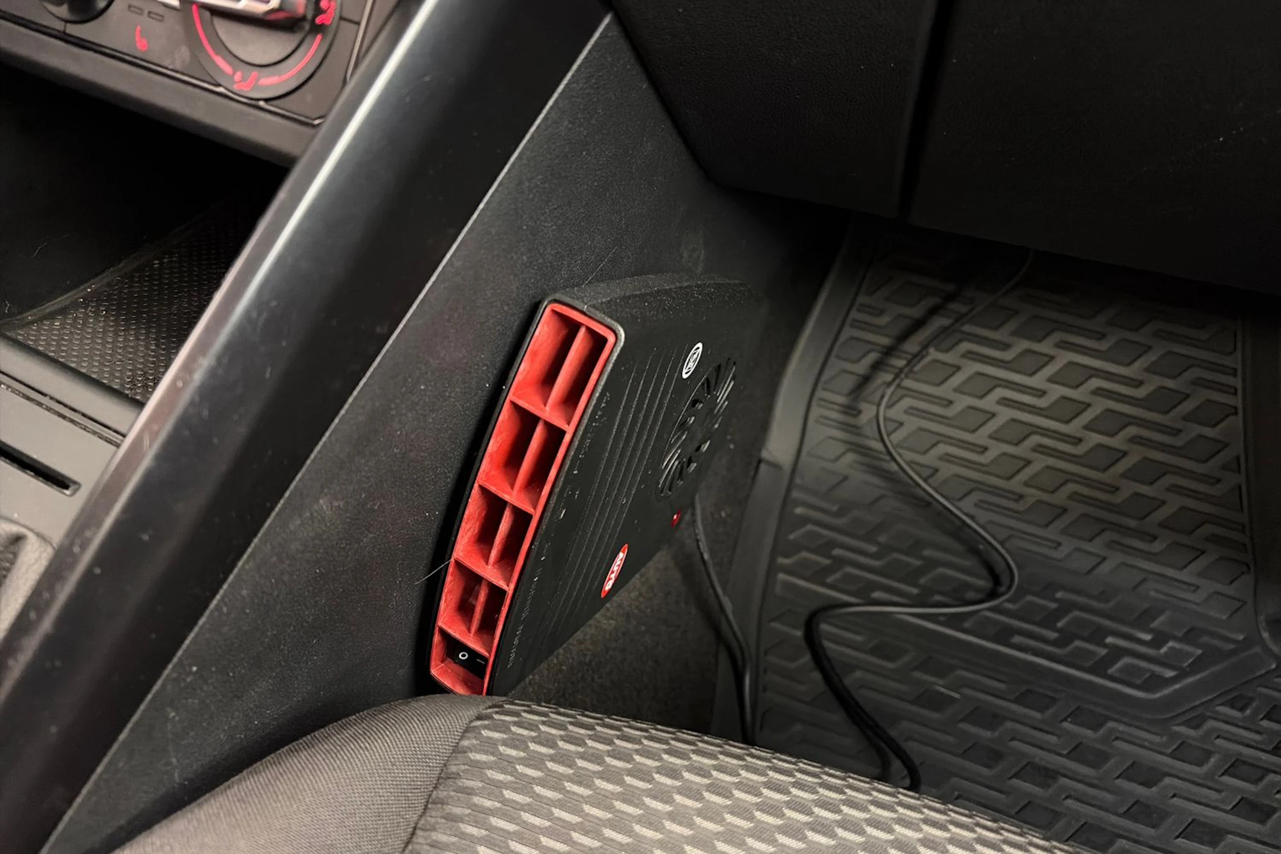 valkoinen Volkswagen Polo 2018 kuva 22.