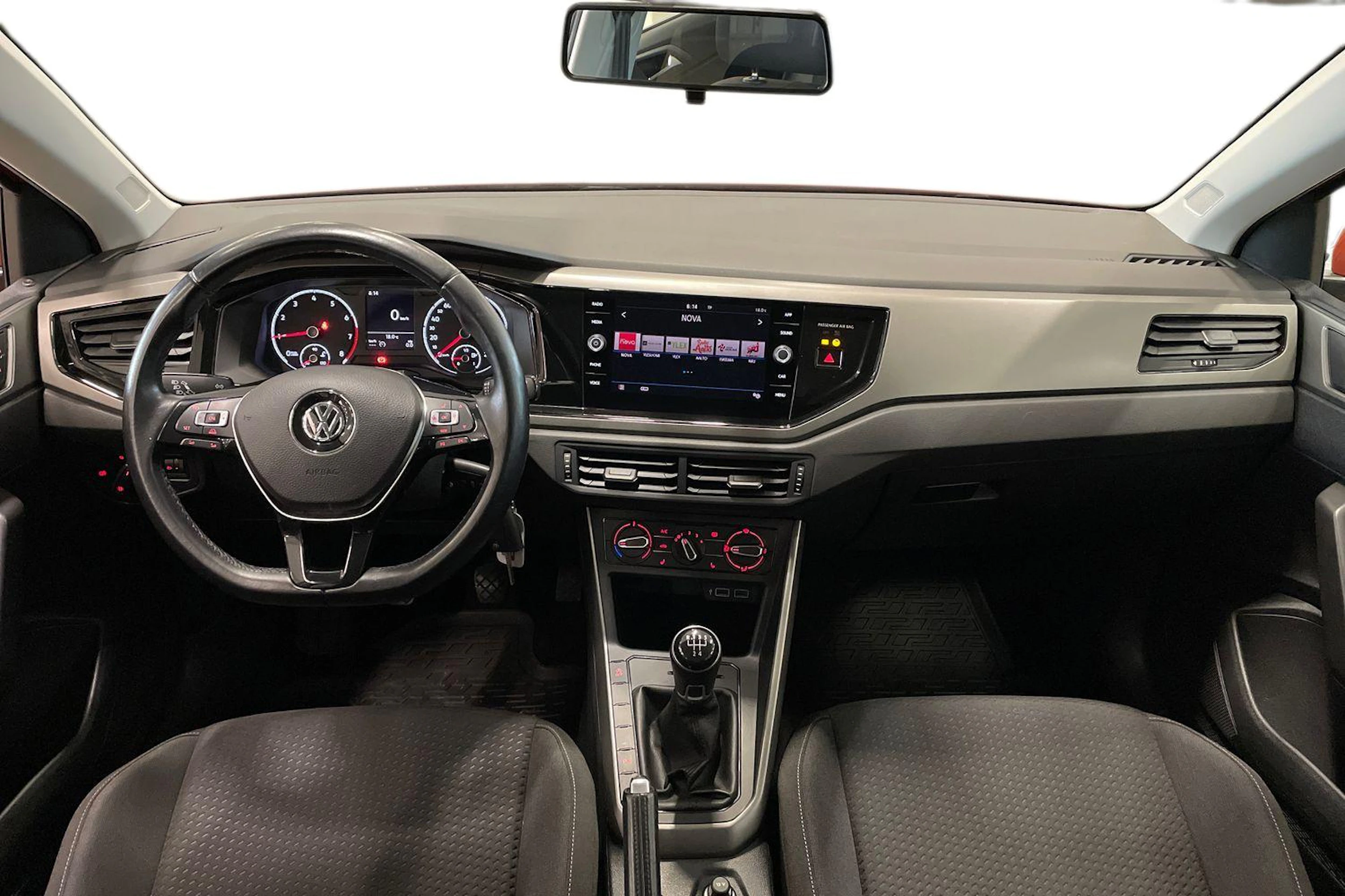 vihreä Volkswagen Polo 2018 kuva 9.