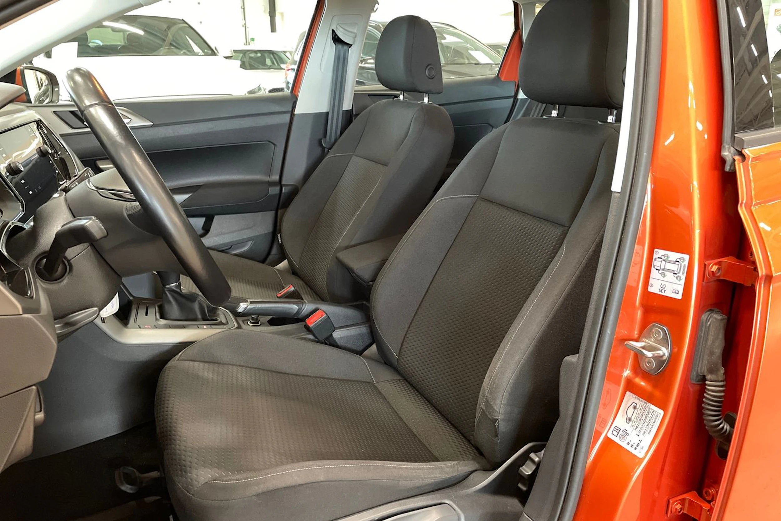vihreä Volkswagen Polo 2018 kuva 15.