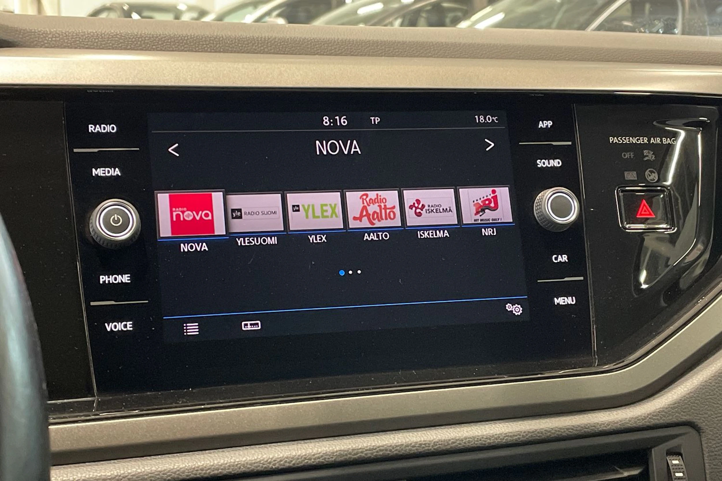 vihreä Volkswagen Polo 2018 kuva 21.