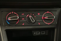 vihreä Volkswagen Polo 2018 kuva 26.