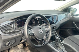 Musta Volkswagen POLO 2018 kuva 3.