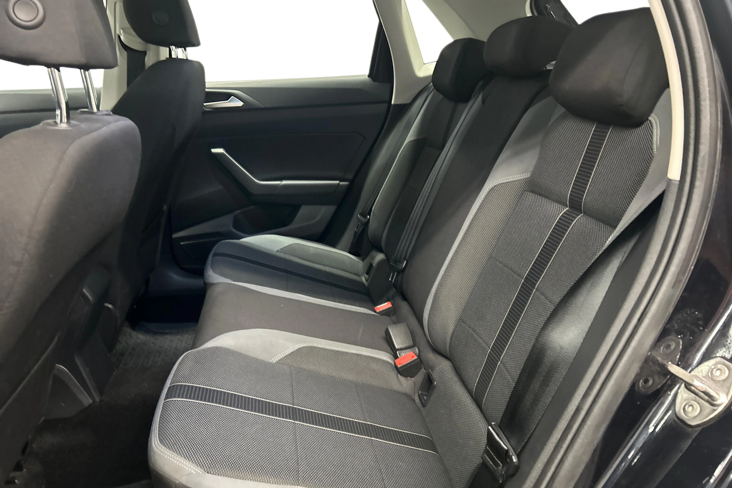 Musta Volkswagen POLO 2018 kuva 8.