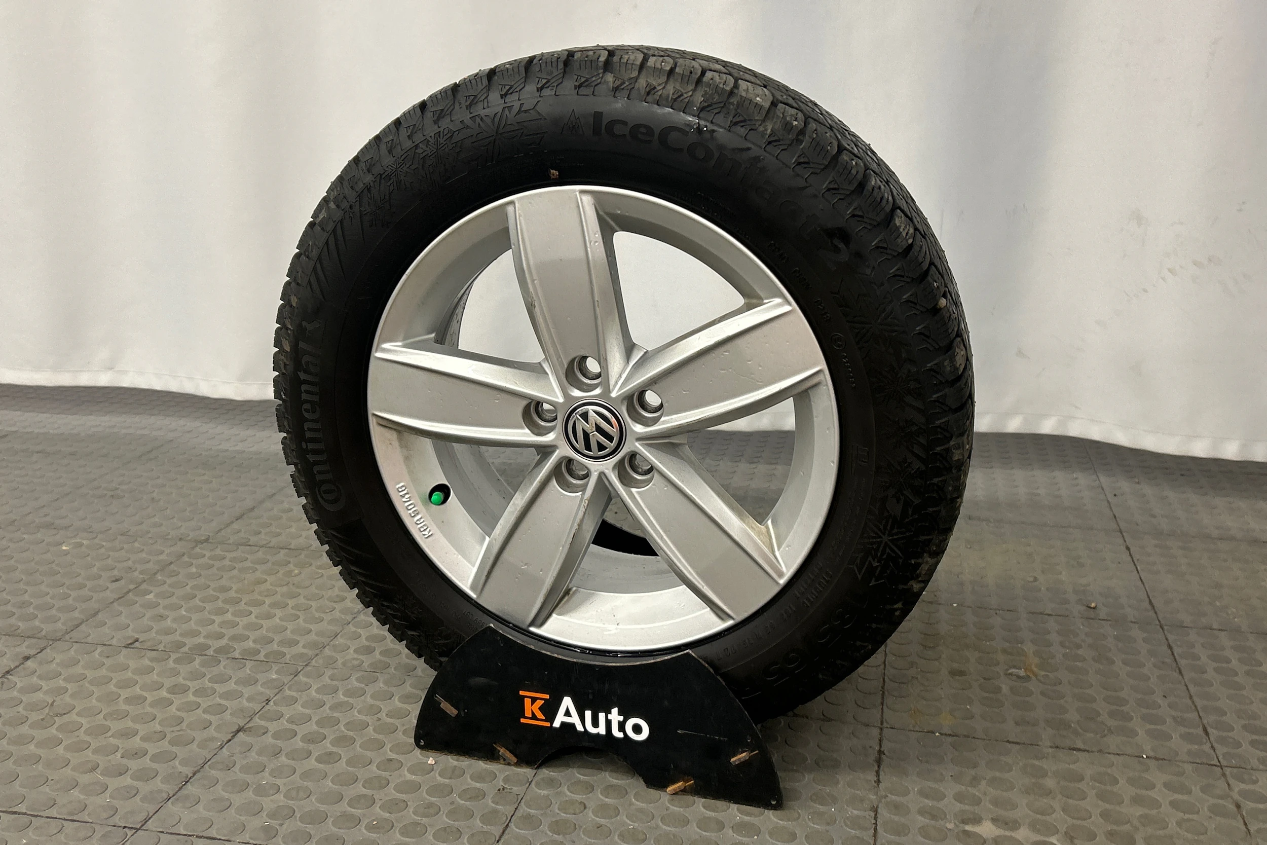 Musta Volkswagen POLO 2018 kuva 10.
