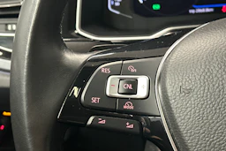 Musta Volkswagen POLO 2018 kuva 13.