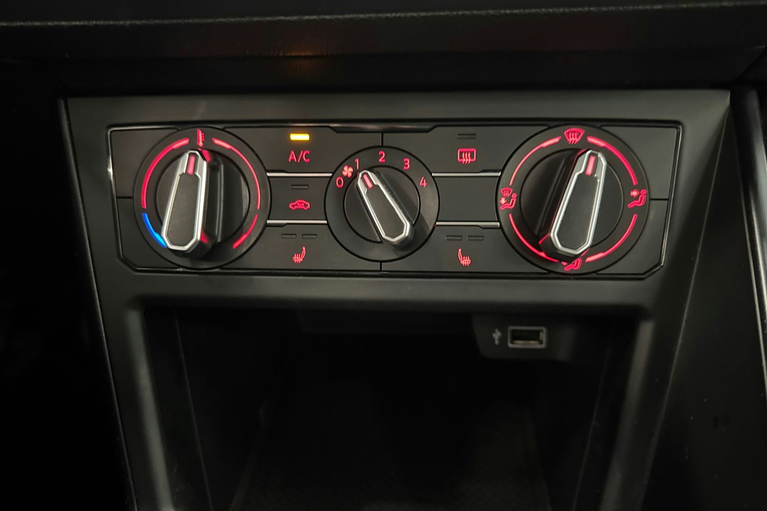 hopea Volkswagen Polo 2018 kuva 14.
